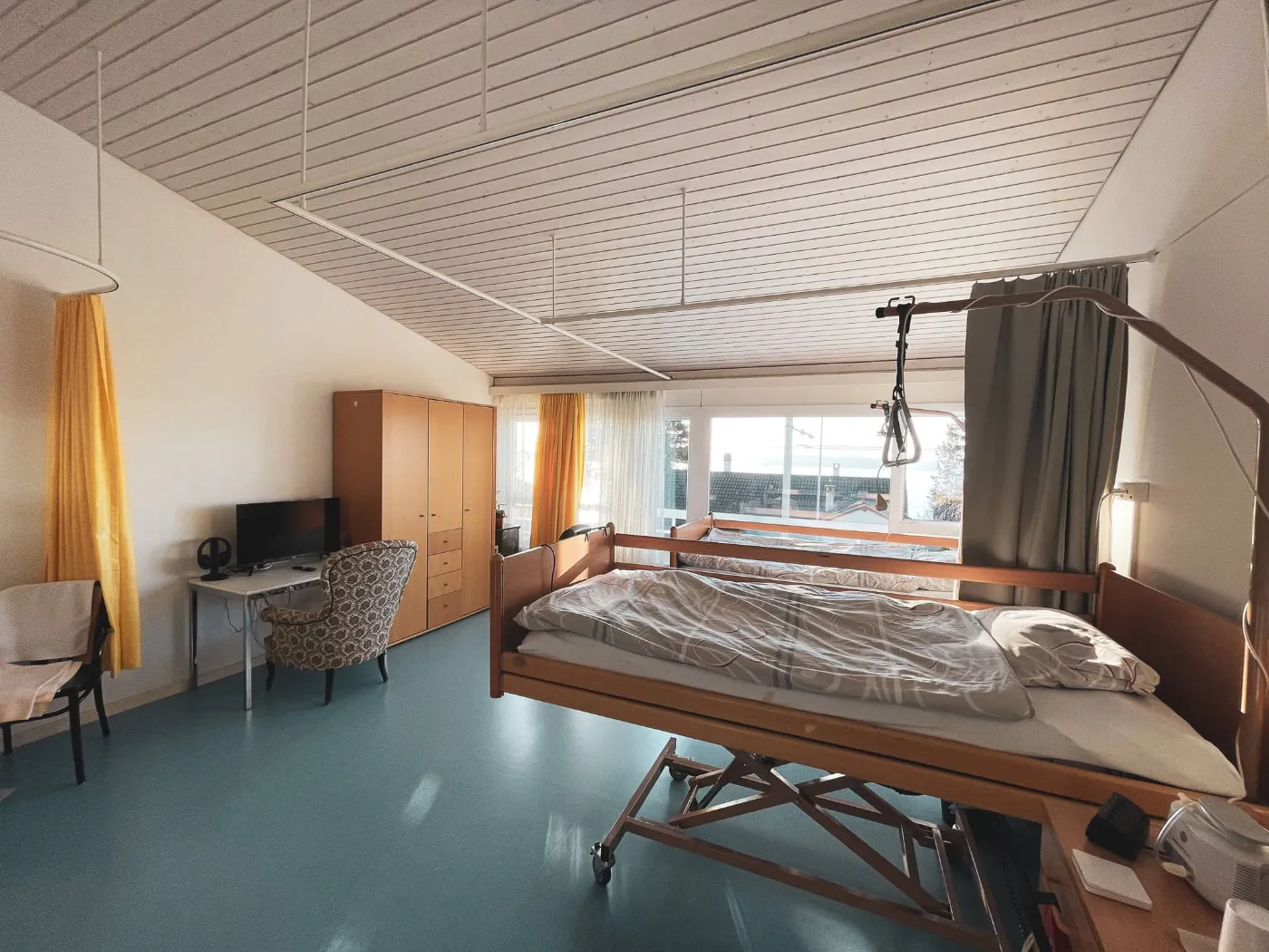 Zweibettzimmer, Fensterseite